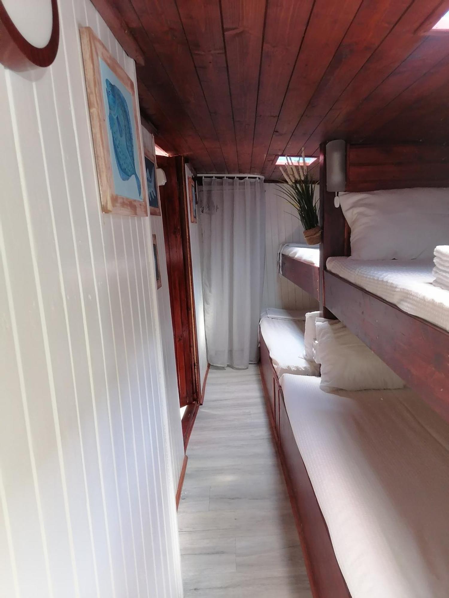 Corabia Santa Marina Hotel Sulina Exterior photo